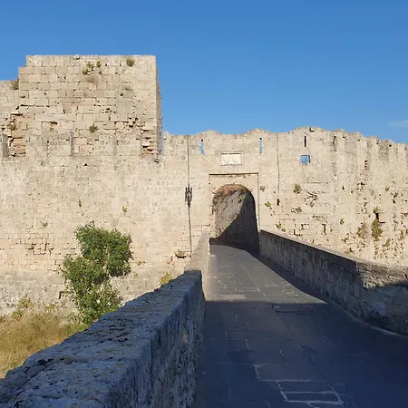 Yiannis Sokaki Detached House * Rhodes City