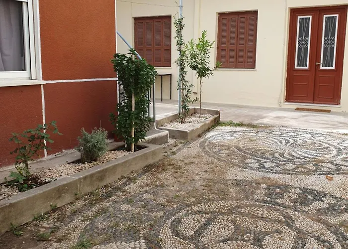 Yiannis Sokaki Detached House * Rhodes City